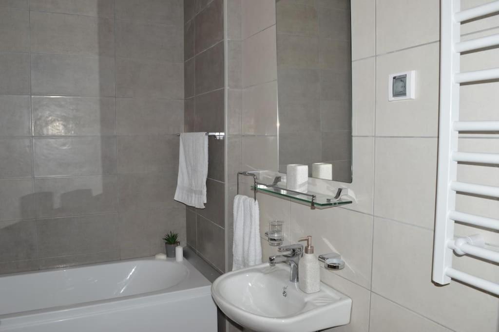 Apartman A&M ติวัต ภายนอก รูปภาพ